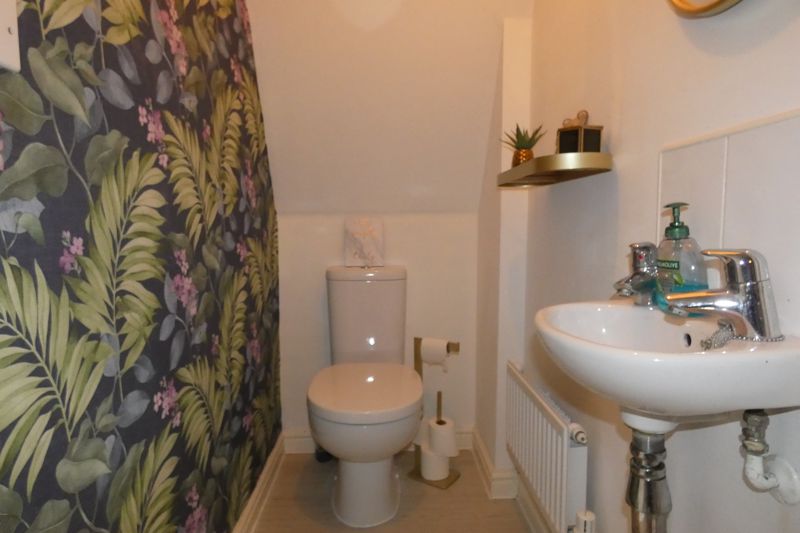 Ground Floor W/C- click for photo gallery